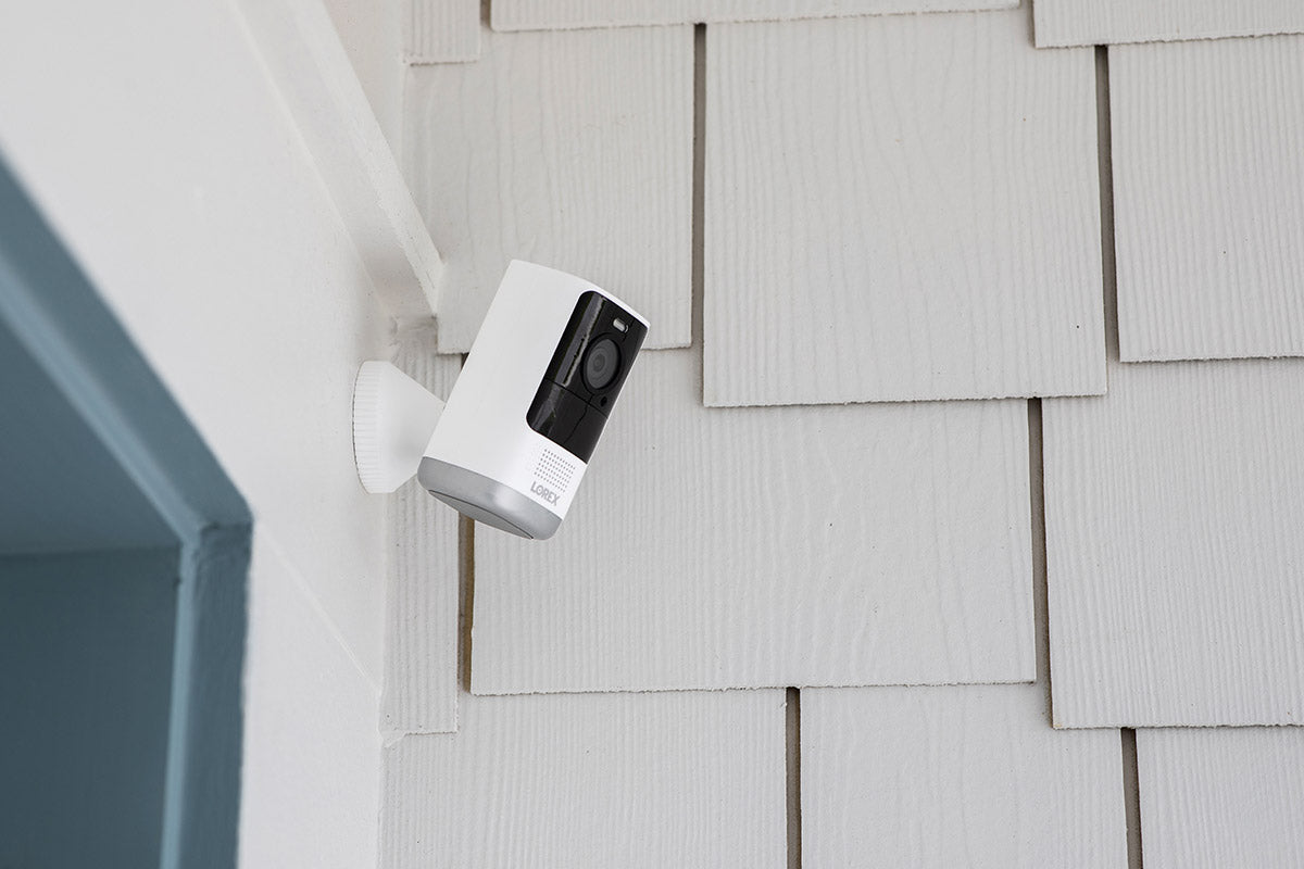Lorex Smart Home Security Center with Two 2K Battery Cameras and Range Extender