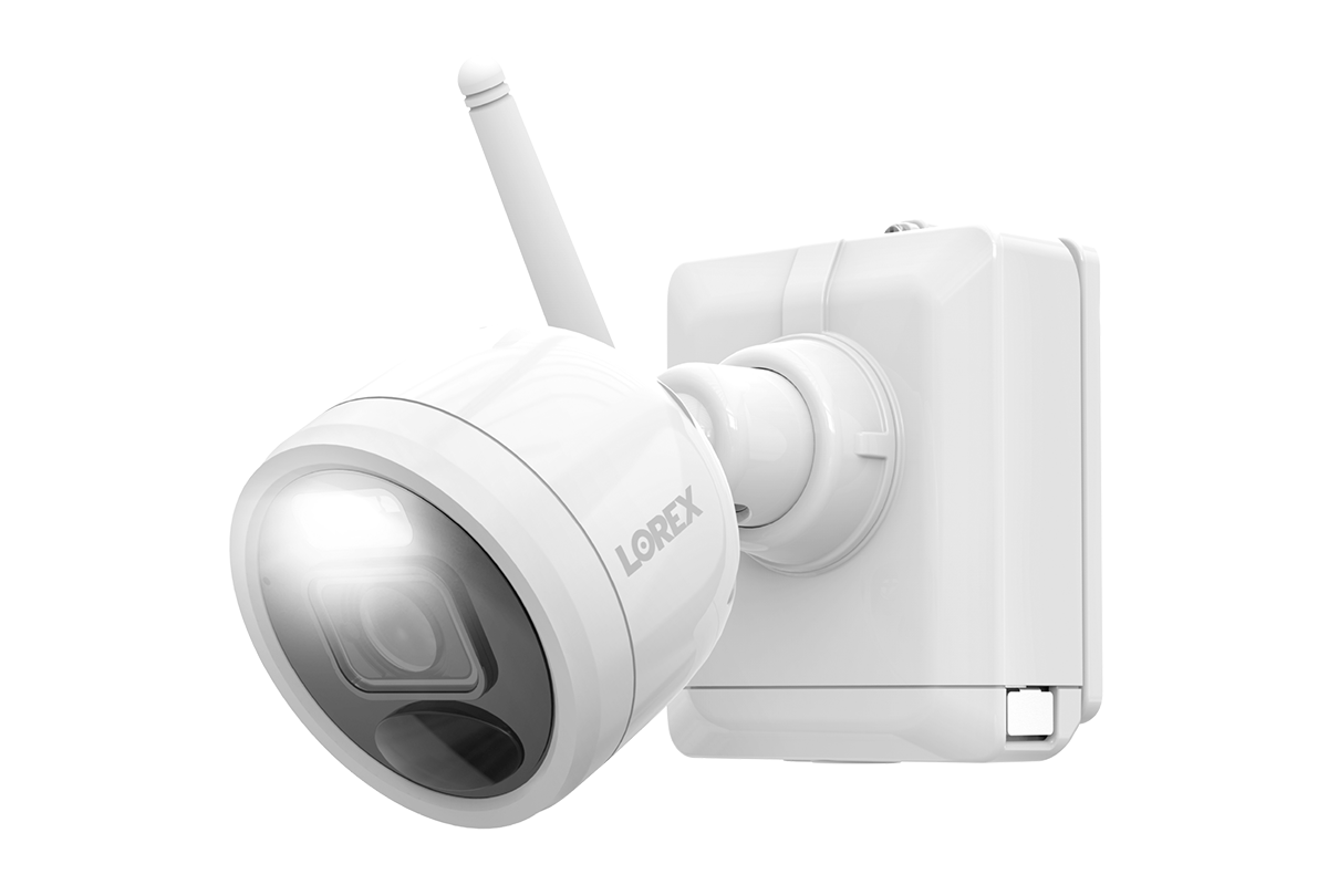 Lorex 2K Wire-Free System with 4 Battery-Operated Active Deterrence Cameras and Person Detection