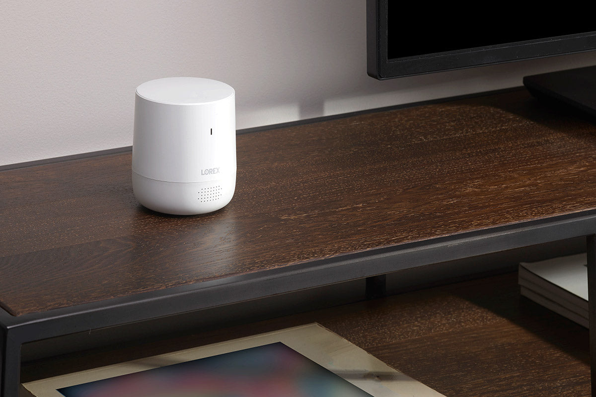 Lorex Smart Home Security Center with Two 2K Battery Cameras and Range Extender